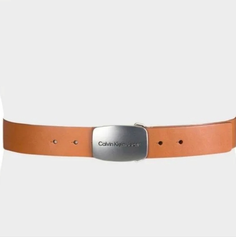 Calvin Kleinโ Leather Beltโ